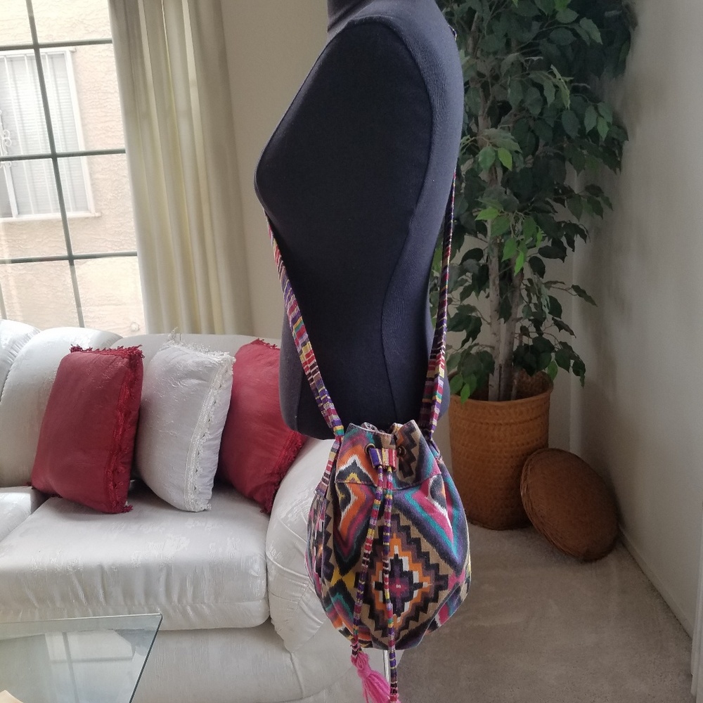 Boho ✌ Drawstring Crossby EUC - Picture 4 of 9